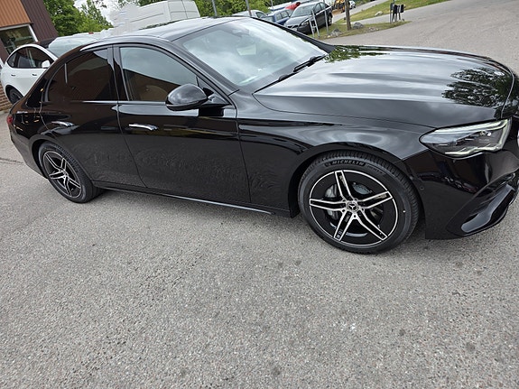 Mercedes-Benz E220 d 14 of 14