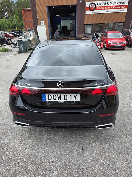 Mercedes-Benz E220 d 11 of 14