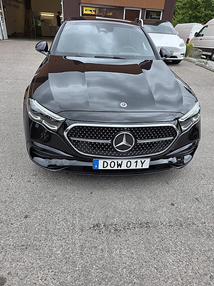 Mercedes-Benz E220 d 9 of 14