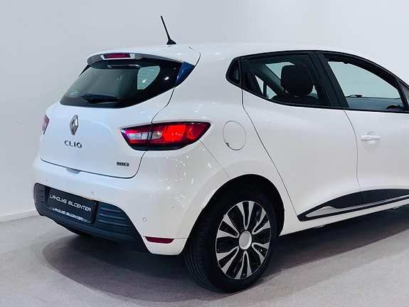 Renault Clio 20 of 21