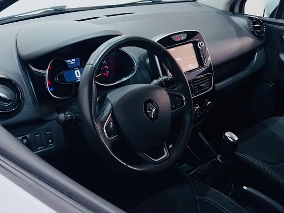 Renault Clio 9 of 21