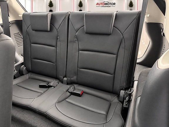 Nissan Qashqai+2 9 of 16
