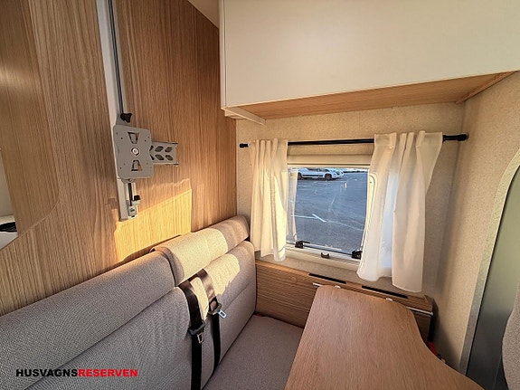 Pilote P 650 GJ 13 of 24