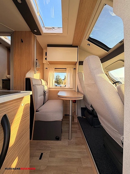 Pilote P 650 GJ 9 of 24