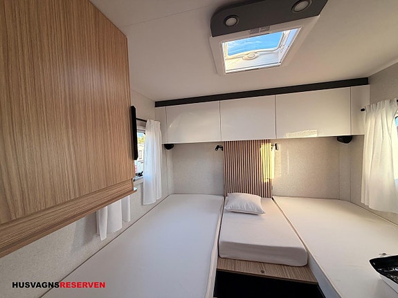 Pilote P 650 GJ 20 of 24