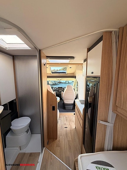 Pilote P 650 GJ 24 of 24