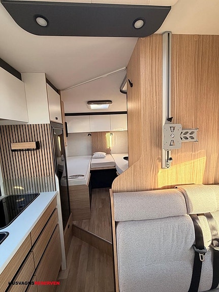 Pilote P 650 GJ 16 of 24
