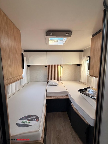 Pilote P 650 GJ 19 of 24