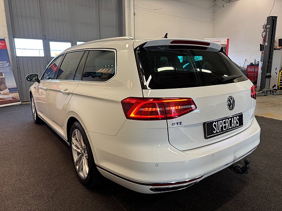 Volkswagen Passat 6 of 19
