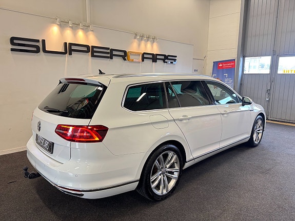 Volkswagen Passat 4 of 19