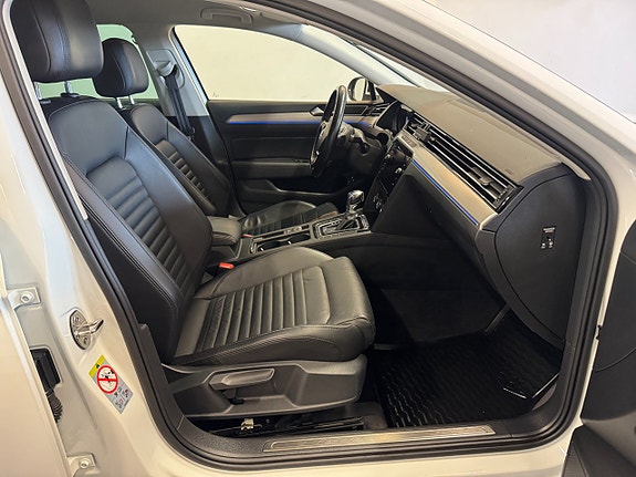 Volkswagen Passat 8 of 19