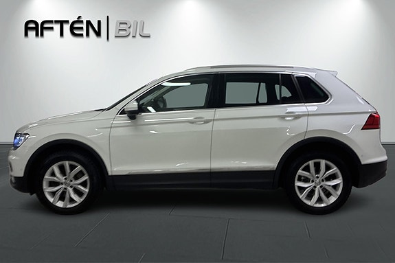 Volkswagen Tiguan 10 of 23