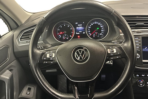 Volkswagen Tiguan 12 of 23