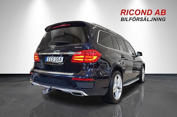 Mercedes-Benz GL500 11 of 24