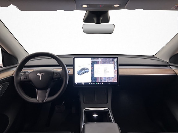 Tesla Model Y 13 of 30