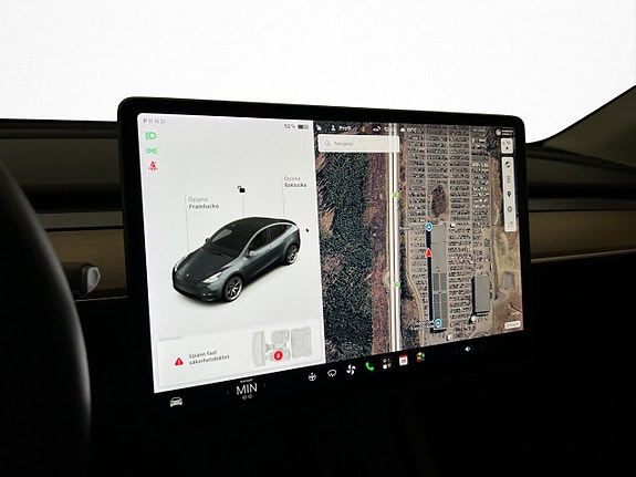 Tesla Model Y 28 of 30