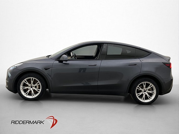 Tesla Model Y 5 of 30