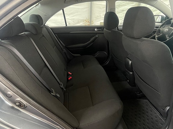 Toyota Avensis 10 of 22