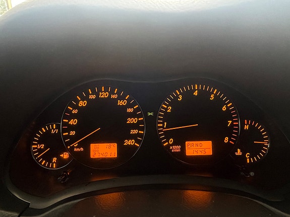 Toyota Avensis 15 of 22