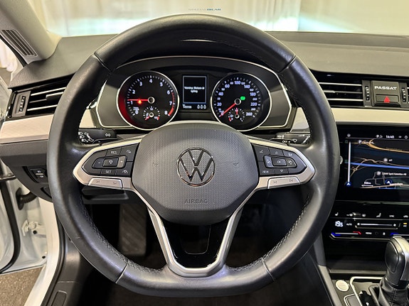 Volkswagen Passat 6 of 23