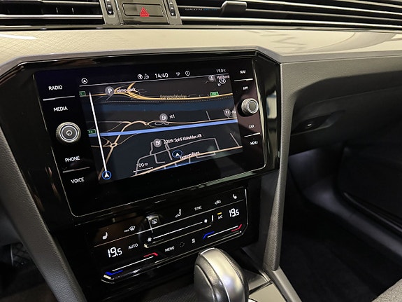 Volkswagen Passat 8 of 23