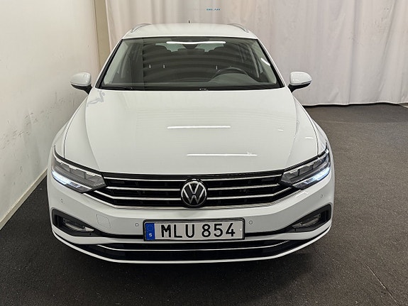Volkswagen Passat 20 of 23