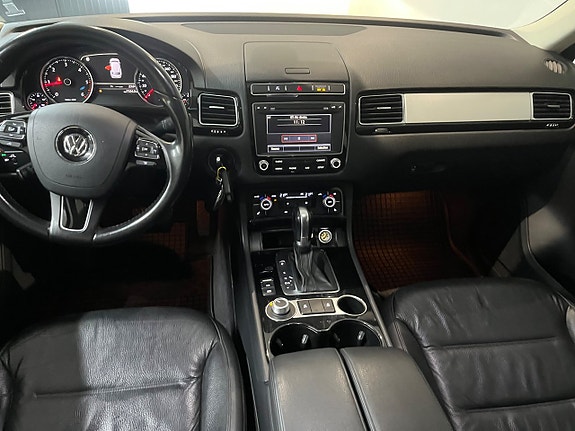 Volkswagen Touareg 15 of 18