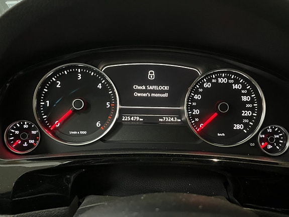 Volkswagen Touareg 17 of 18