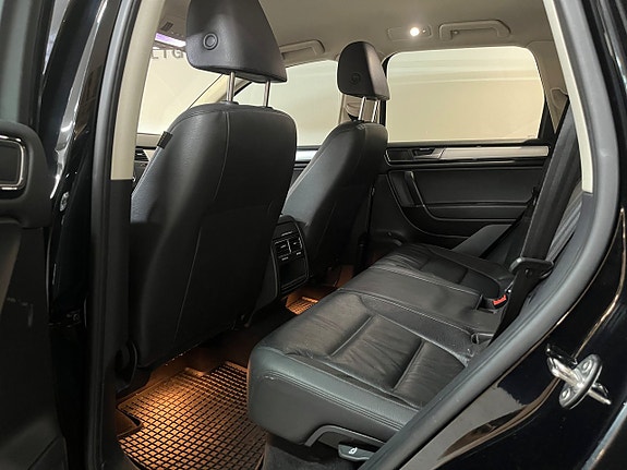 Volkswagen Touareg 14 of 18