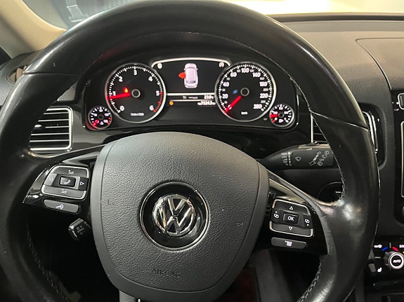 Volkswagen Touareg 16 of 18