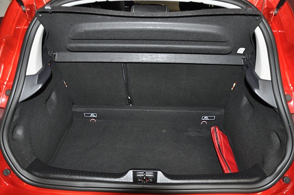 Renault Clio 11 of 14