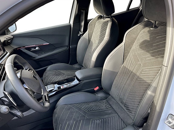 Peugeot 2008 4 of 15