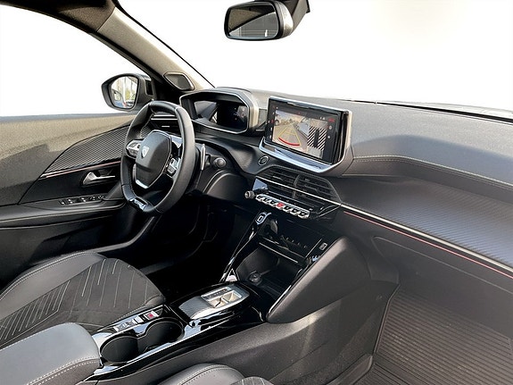 Peugeot 2008 11 of 15