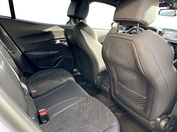 Peugeot 2008 12 of 15