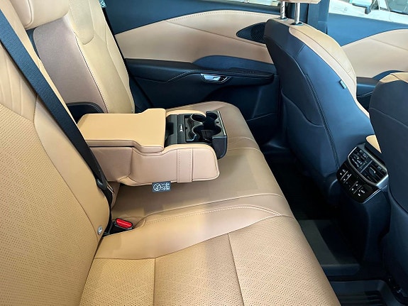 Lexus RX450h 21 of 23