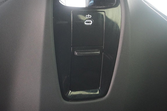 BMW iX 9 of 21