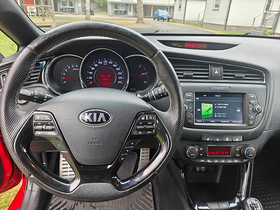 Kia Ceed 10 of 15