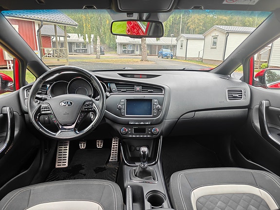 Kia Ceed 11 of 15