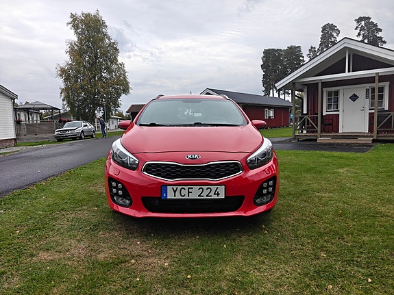 Kia Ceed 2 of 15