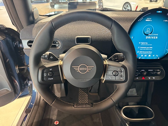 MINI Cooper S 11 of 20
