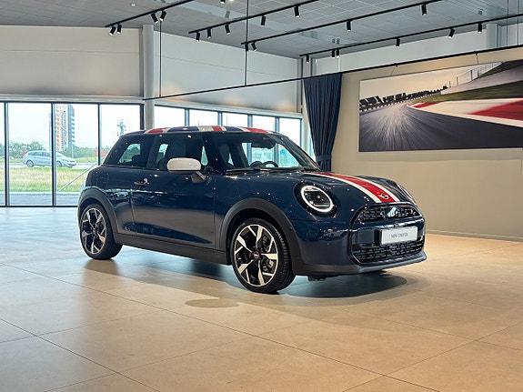 MINI Cooper S 3 of 20