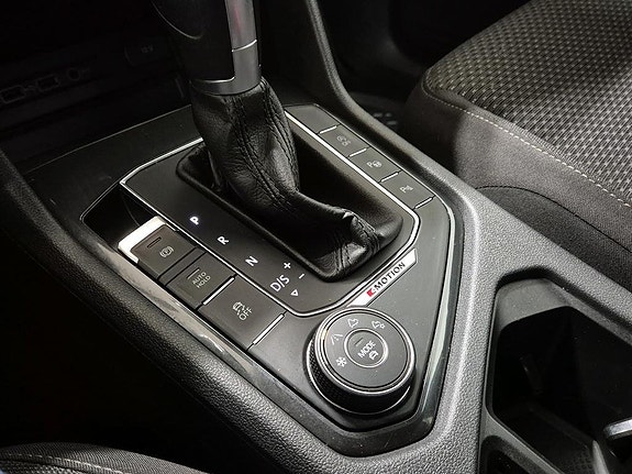 Volkswagen Tiguan Allspace 11 of 15
