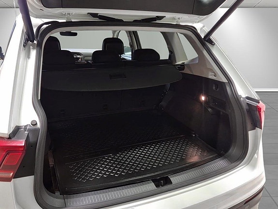 Volkswagen Tiguan Allspace 15 of 15