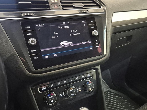 Volkswagen Tiguan Allspace 9 of 15