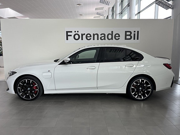BMW 330e 3 of 16