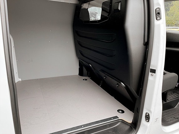 Opel Vivaro-e 13 of 14