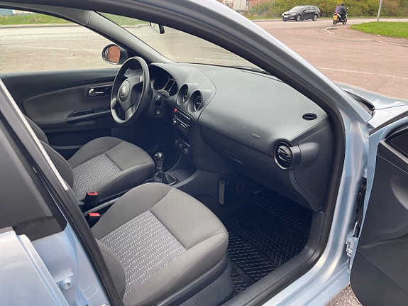 Seat Ibiza 8 of 13
