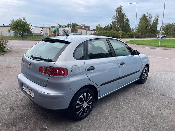 Seat Ibiza 4 of 13