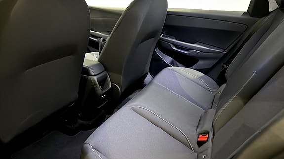 Volkswagen Polo 11 of 19