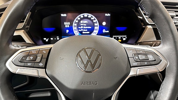 Volkswagen Touran 19 of 22